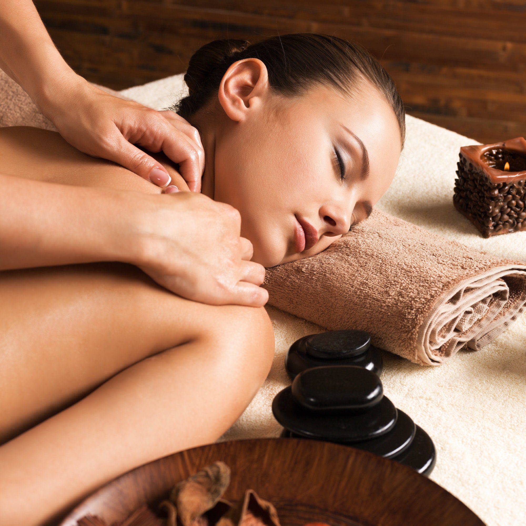 Spa In Aerocity - Russian Spa In Aerocity -Russian Spa In Mahipalpur beautiful woman relaxing with back massage at spa salon
